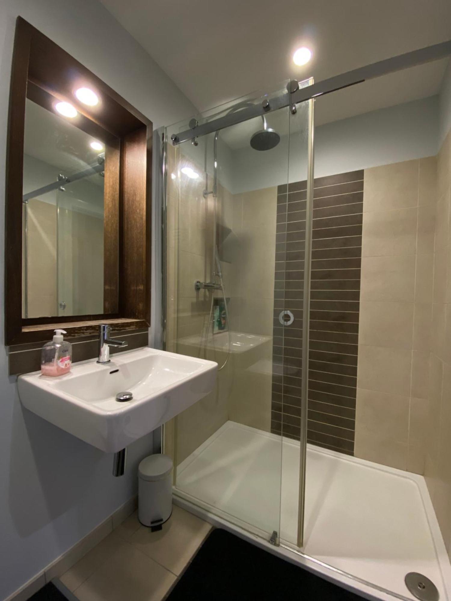 Stylish 1 Bed In Centre Апартаменты *
